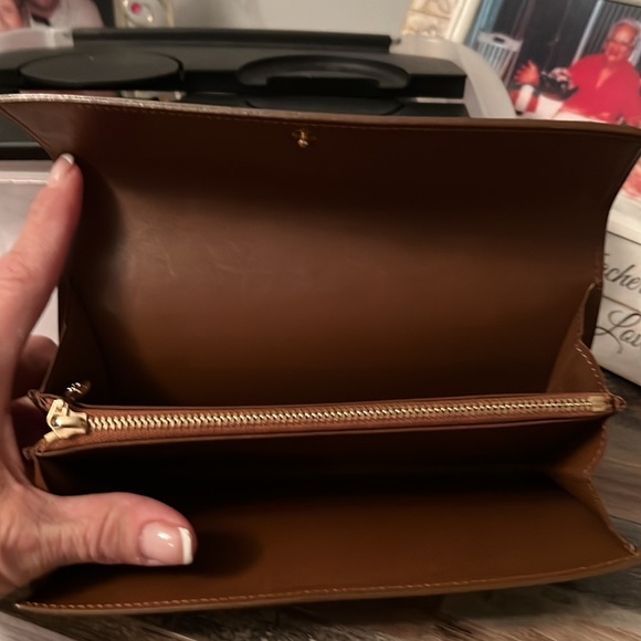 Louis Vuitton Bronze Vernis Wallet - Picture 4 of 15